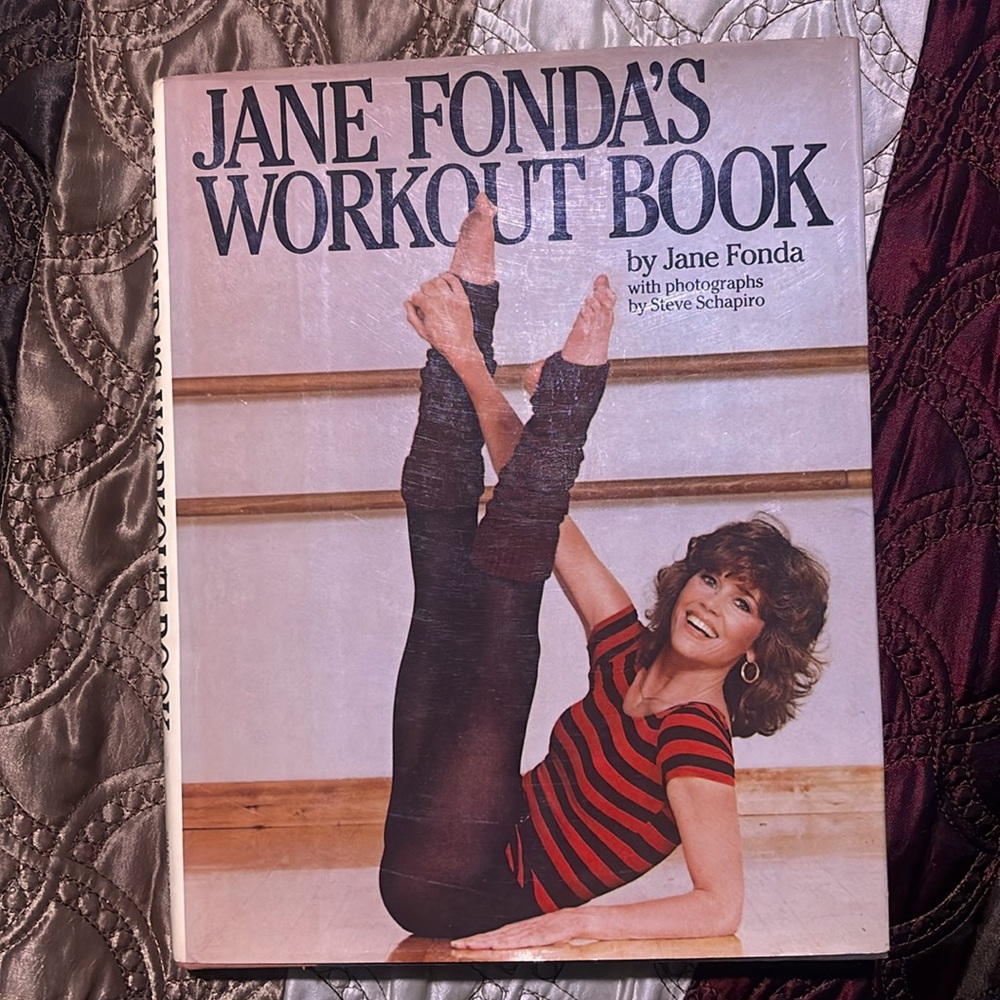 JANE FONDA’S WORKOUT BOOK
by Jane Fonda